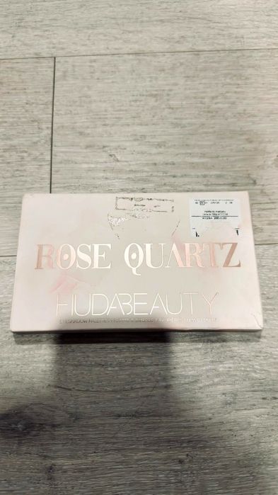 Paleta cieni HUDA Beauty Rose Quartz
