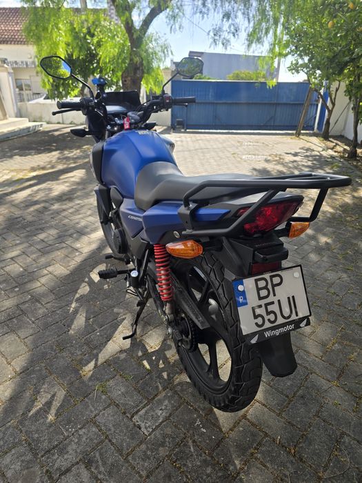 Honda CB125F azul
