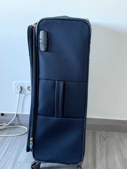 Mala de Porão Samsonite Azul Marinho