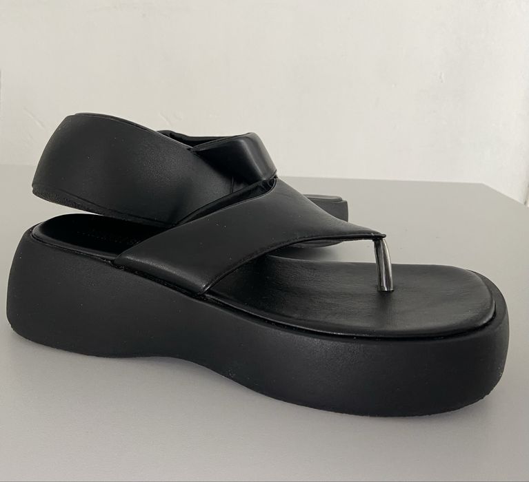 Chinelo Plataforma Preto – Tamanho 40 – Pouco Uso