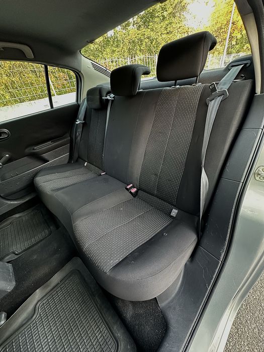 Автомобіль Reno Megan 2