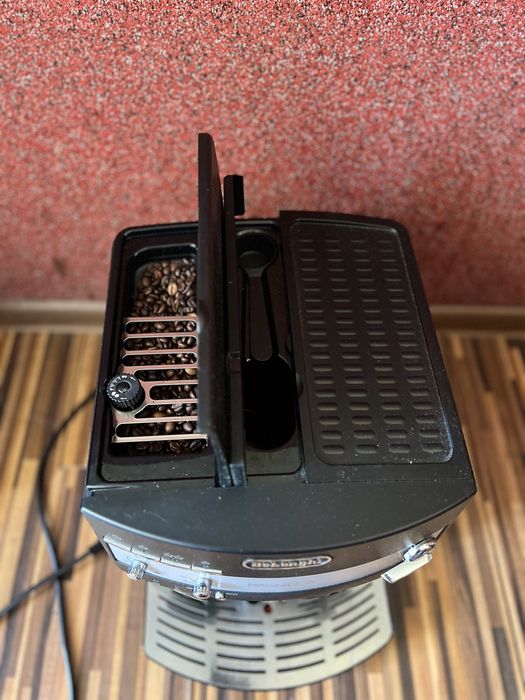 Кавоварка Delonghi