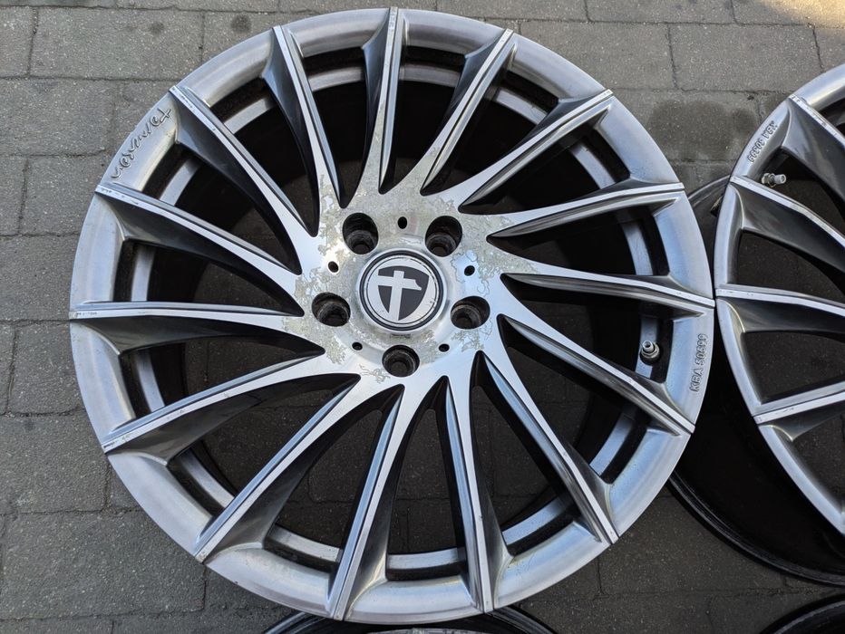 5x120 ET38 18" BMW felgi aluminiowe marki Tomason model TN16.
