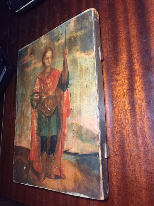 Старинная икона на дереве.