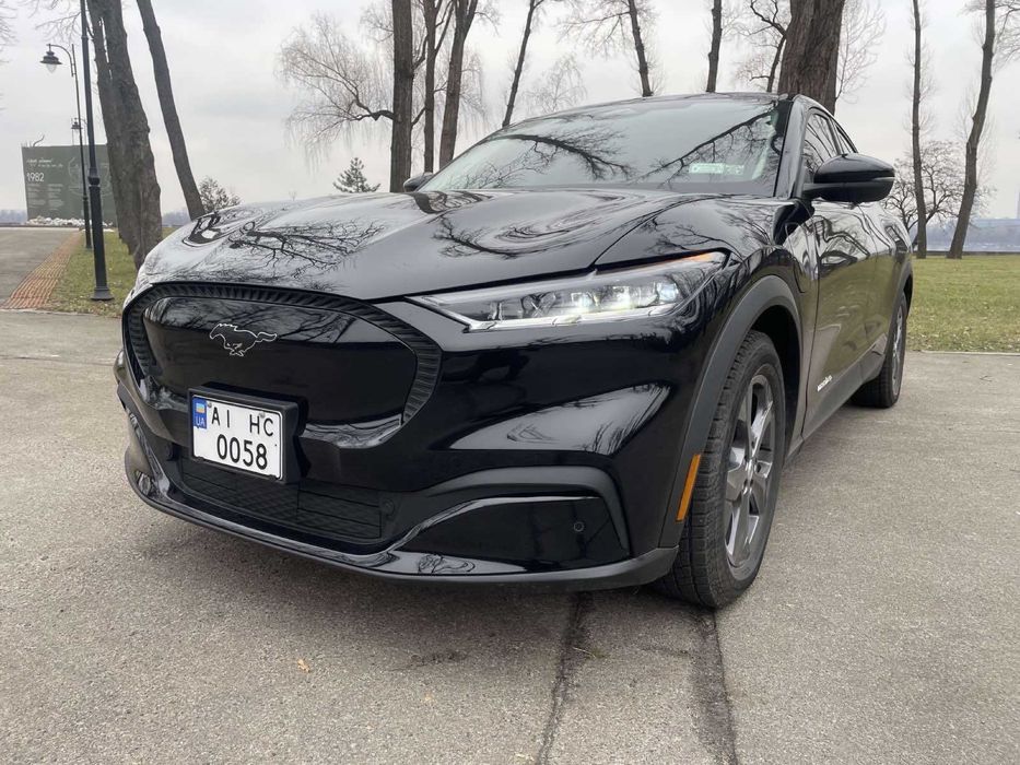 Електро автомобіль