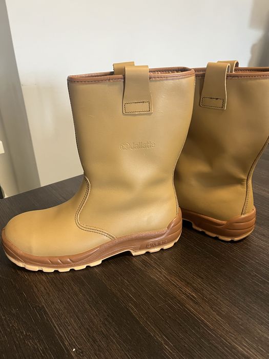 Botas marca Jallate 44