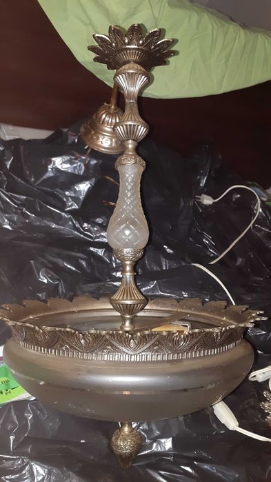 Candeeiro de tecto Dois candeeiros mesa de cabeceira