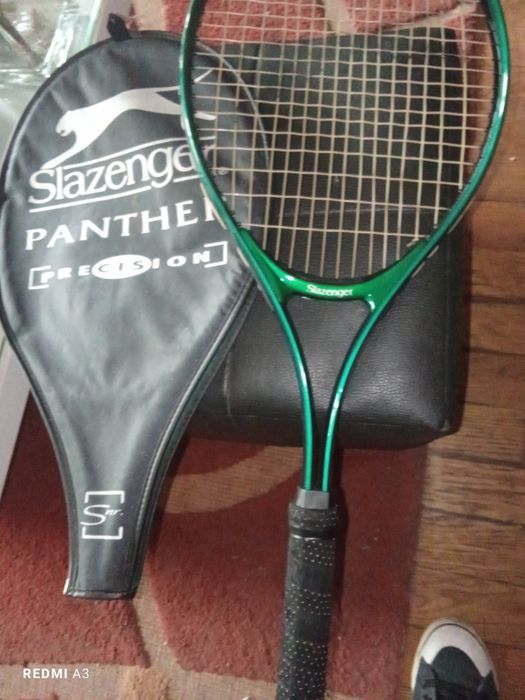 Raquete tênis em excelente estado
