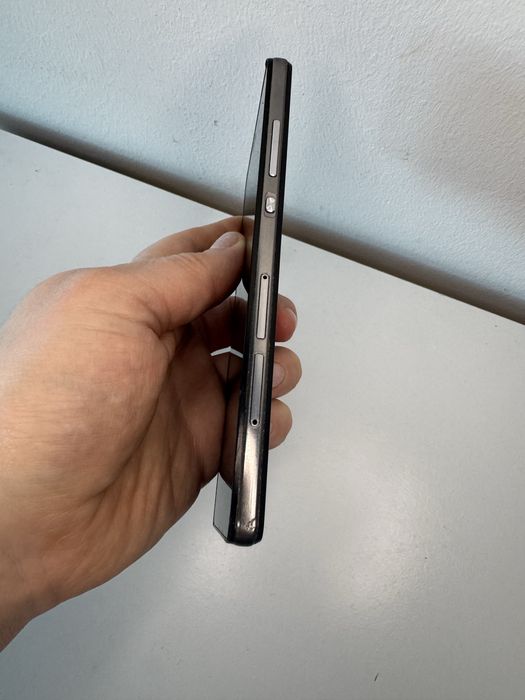 Huawei P8 Lite (ALE-L21) — не включается, на запчастини