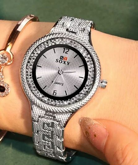 Zegarek damski na bransolecie