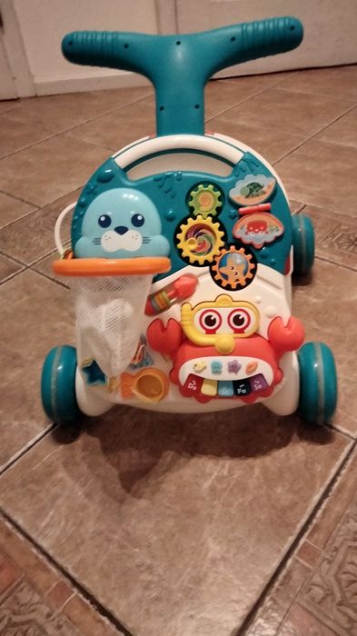 Pchacz, stolik edukacyjny