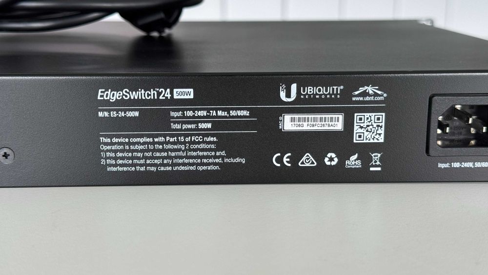 Switch Ubiquiti (ES-24-500W) - 24 portas Gigabit