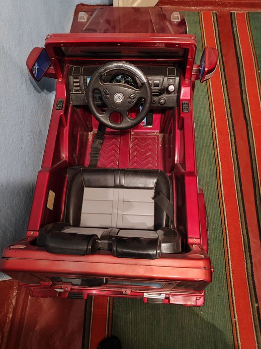 Дитячий автомобіль