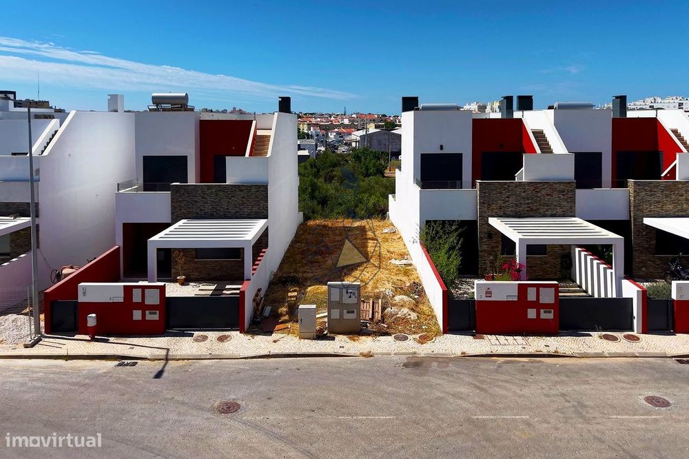 Terreno para construção de moradia perto de todas as proximidades em P
