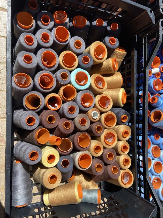 Cones de linha para maquina de costura