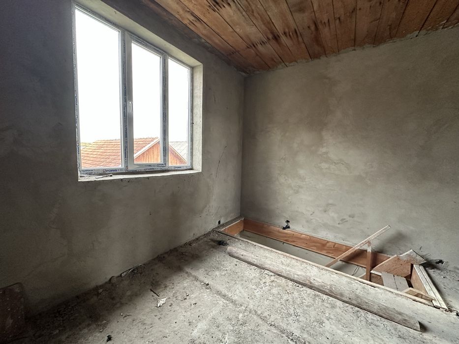 Продається два будинки в Доброгостові