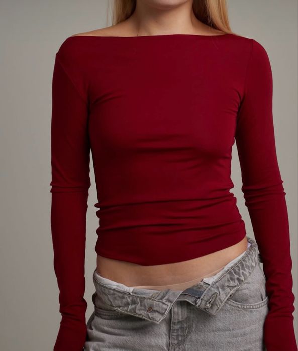 Бордовий лонгслів від українського бренду twin Soul