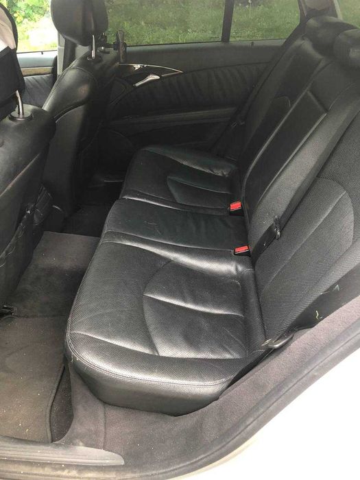 Mercedes-Benz E-211 3.2 CDI