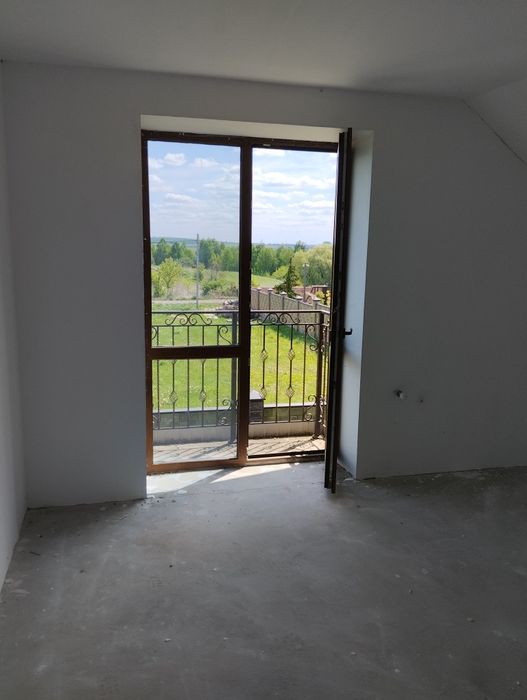 Продаж будинку в с. Новостав