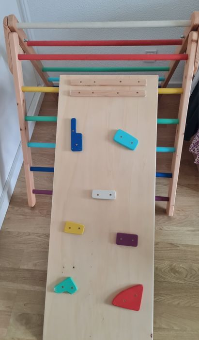 Triângulo de pikler Montessori