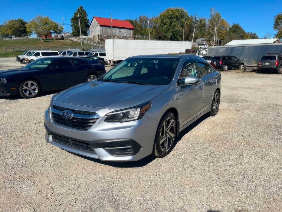 Subaru Legacy Limited      2020