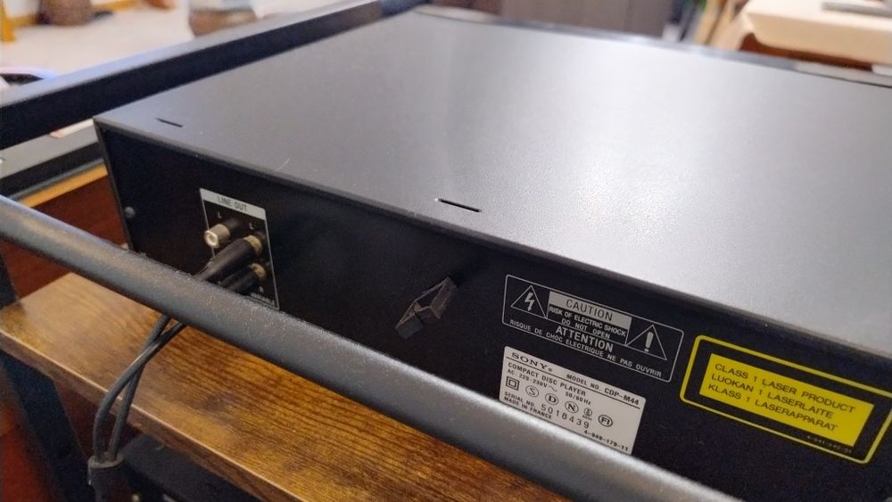 Leitor Sony CDP-M44445252308252108803