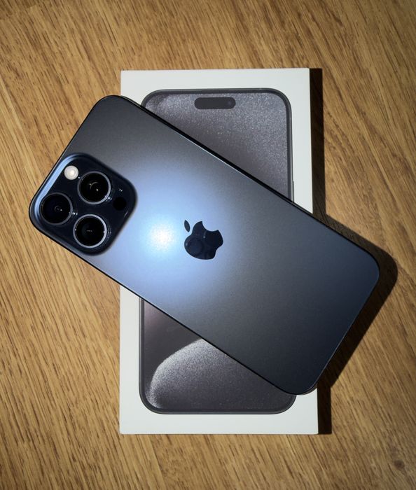Iphone 15 Pro max Titanium Blue
