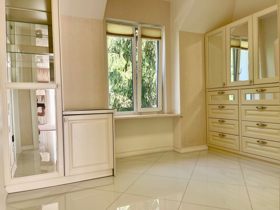 Лісники. КМ Зелений Гай. Будинок з басейном та панорамним краєвидом!