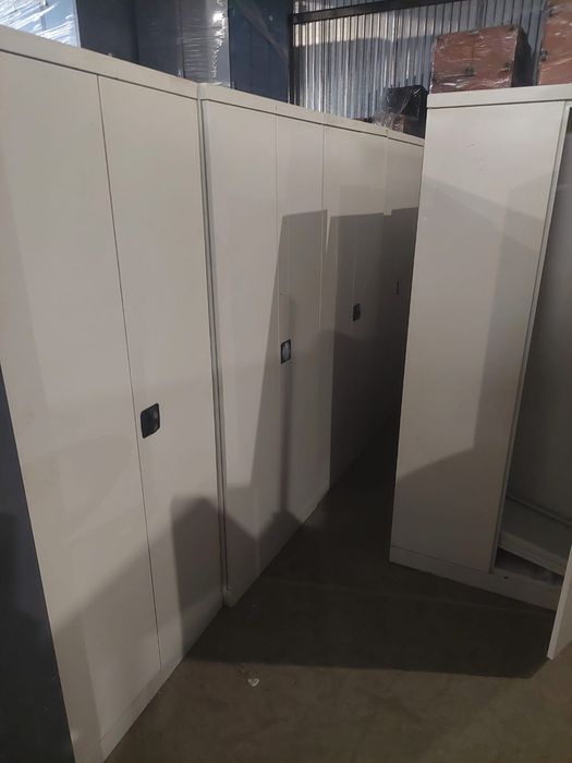 Szafa metalowa biurowa, warsztatowa, garażowa - używane poleasingowe meble biurowe