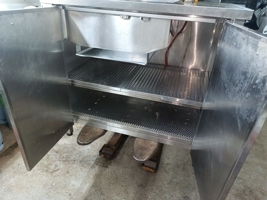 Estufa de batata frita com substrutura