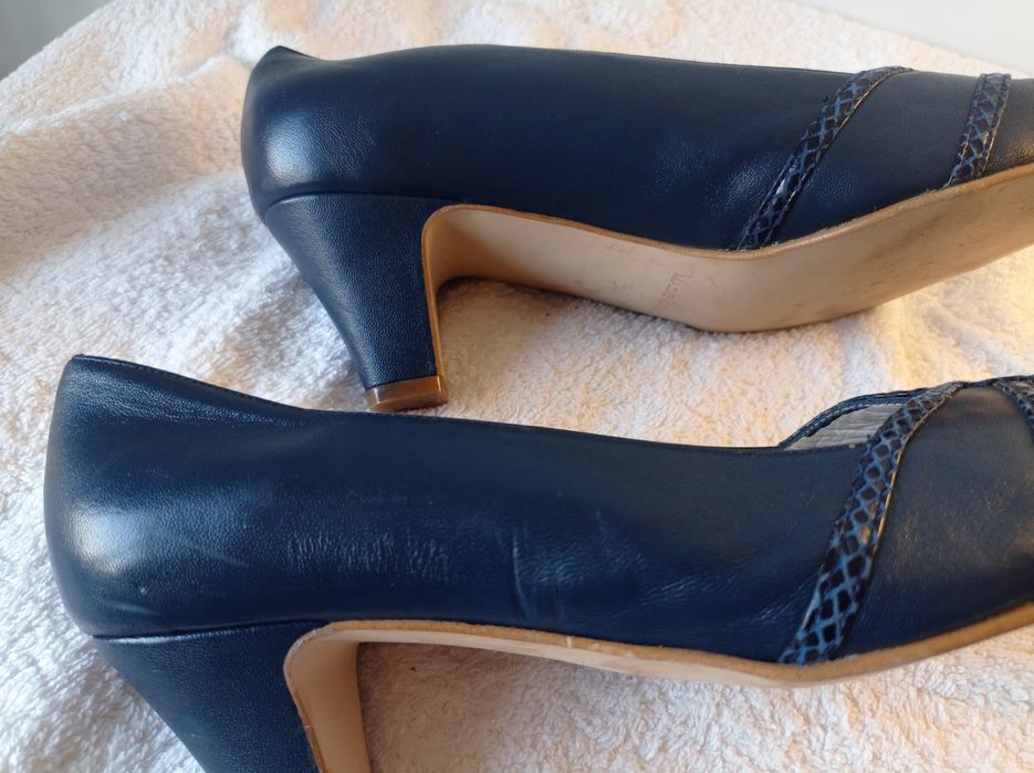 Granatowe, hiszpańskie, eleganckie rozmiar 37-37,5  stan bardzo dobry