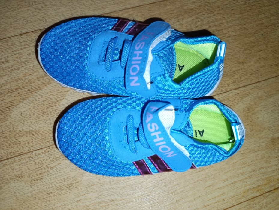 Кросівки нові сіточка стелька 15.5-17.5 см