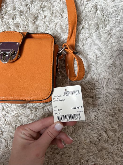 Новенька сумочка