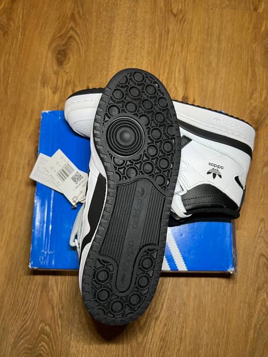 Adidas forum mid j