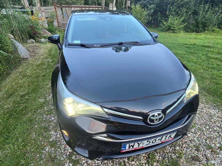 toyota avensis 2016