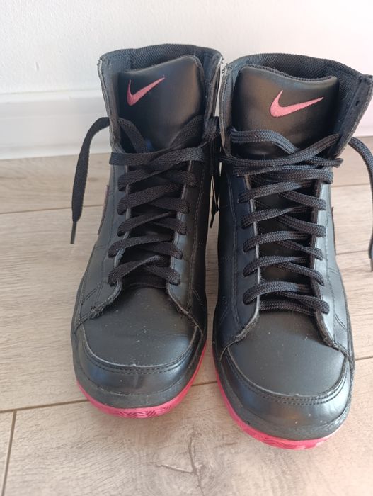 Buty  Nike  czarne 37