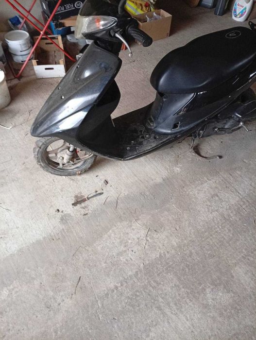 Продам скутер Suzuki Adres v50