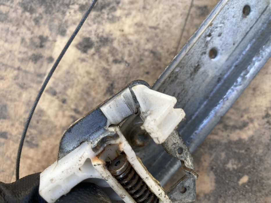 Bmw e46. Стеклоподъемник задний левой двери для Бмв. Склопідіймач