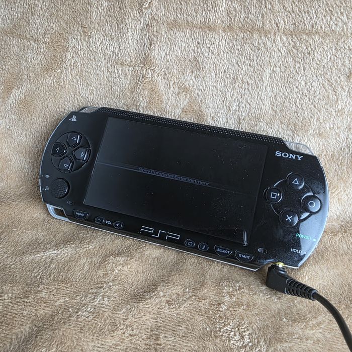 Konsola Sony PSP-1004 (PSP Fat) | 100% Sprawna | Napęd UMD działa