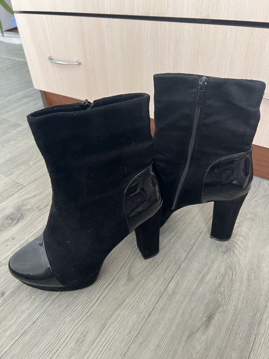 Продам осіні ботіночки!