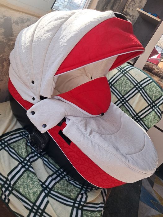 Продам коляску 2 в 1