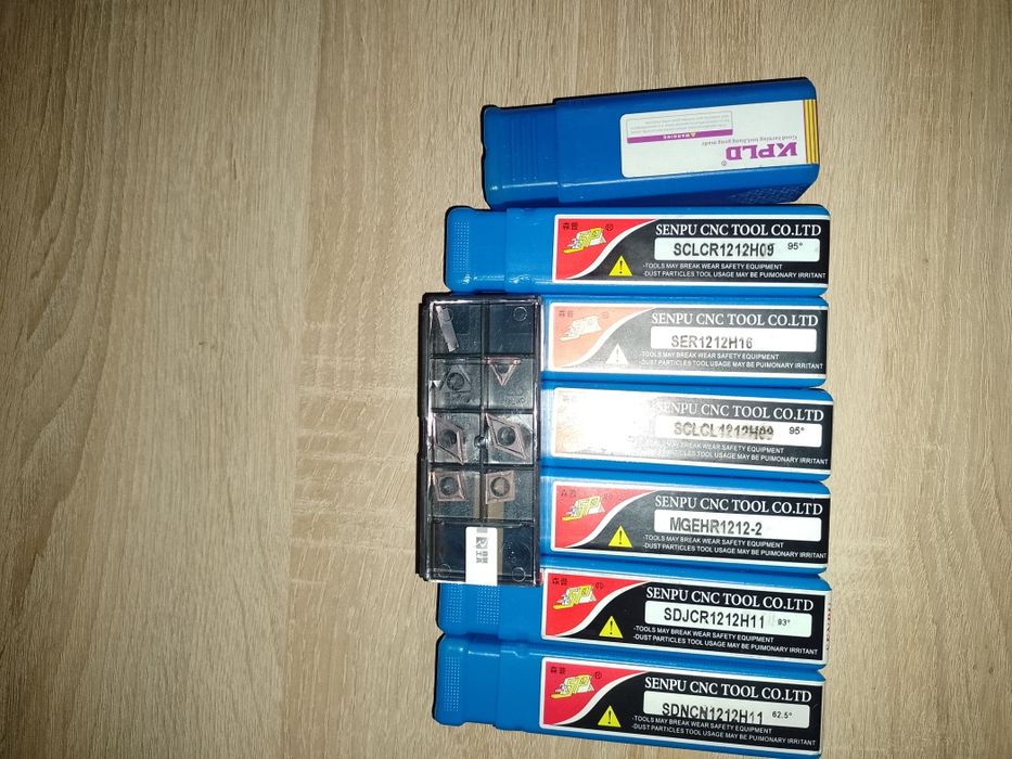 Noże tokarskie 12 ×12 mm składane na płytki