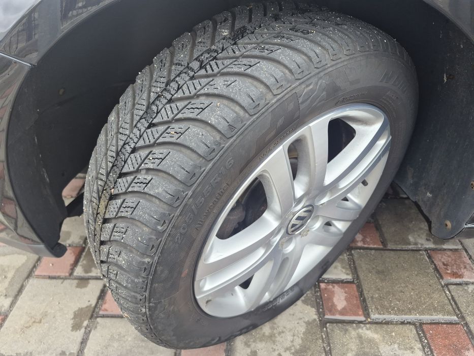 У продажу Голь5 Не фарбований ! Дуже гарний стан!