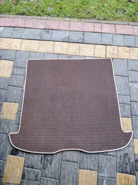Коврик в багажник Volvo v50