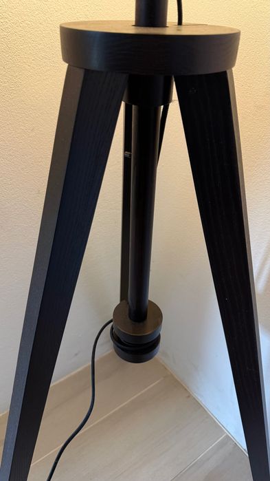 Candeeiro de Pé IKEA LAUTERS Preto – Abajur em Tecido