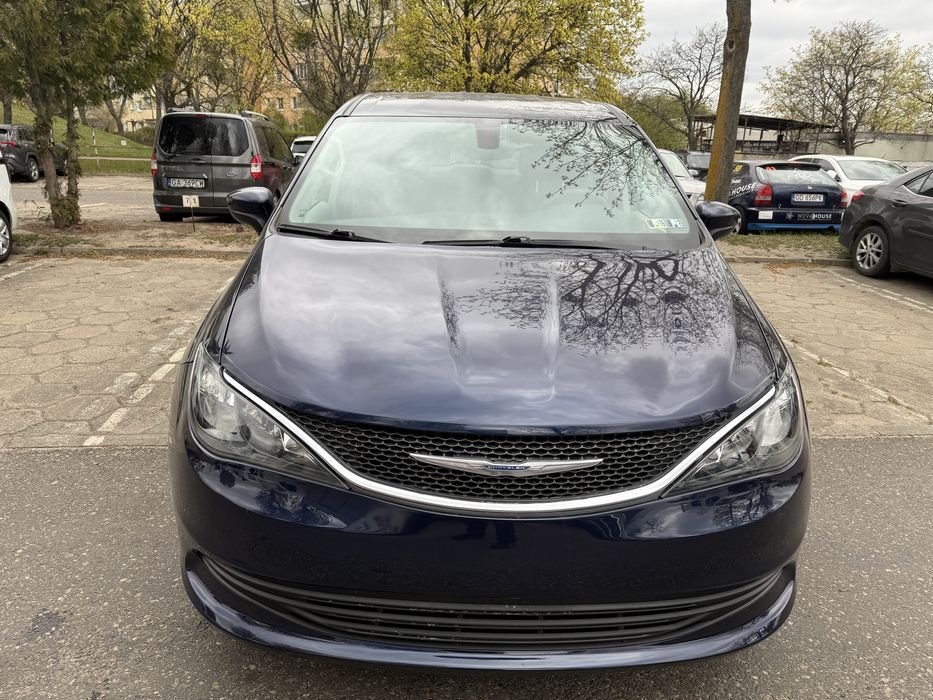 Chrysler Pacifica 3.6 keyless kamera cofania