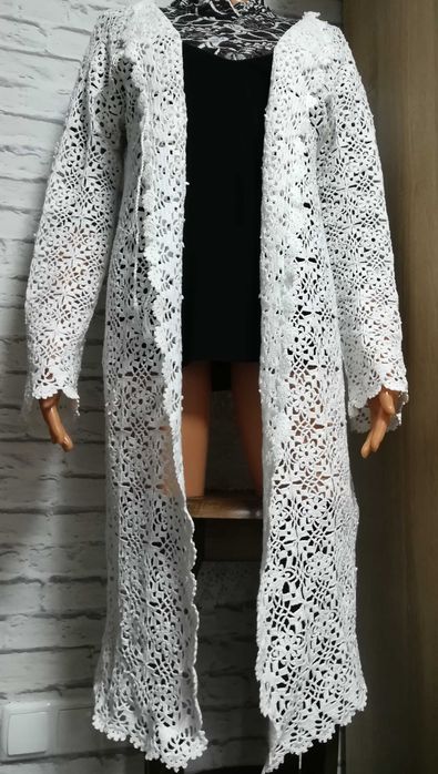 Кардиган вязаный крючком, ручная работа.