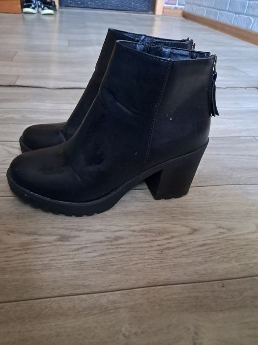 Ботіночки на каблучку 38 по стельці 24,5 см