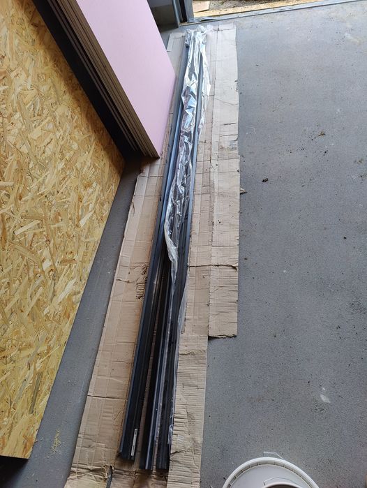 Profil cieniowy aluminiowy 10 mm Czarny