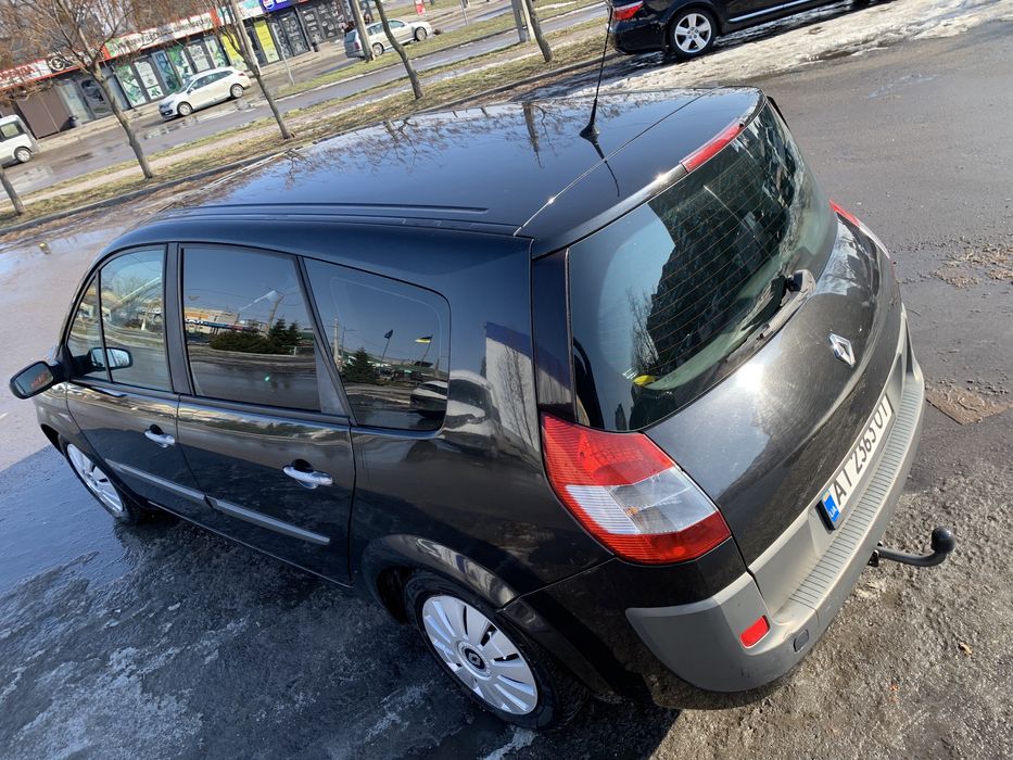 Renault Grand Scenic в рідній фарбі